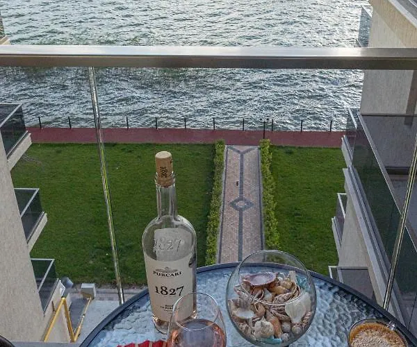 Le Bonheur Deux Solid Butoaie Apartment Mamaia